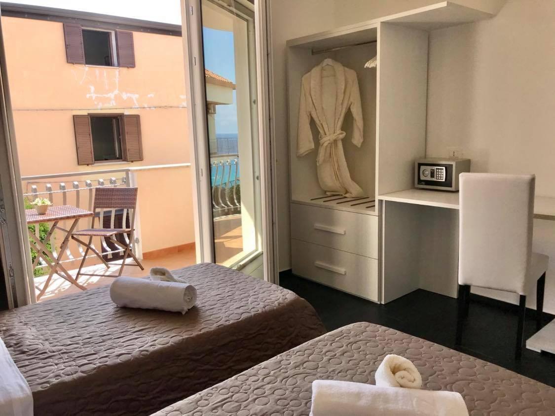 Bonsai Hotel Tropea Bagian luar foto